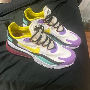 Nike air 70 React- Women’s